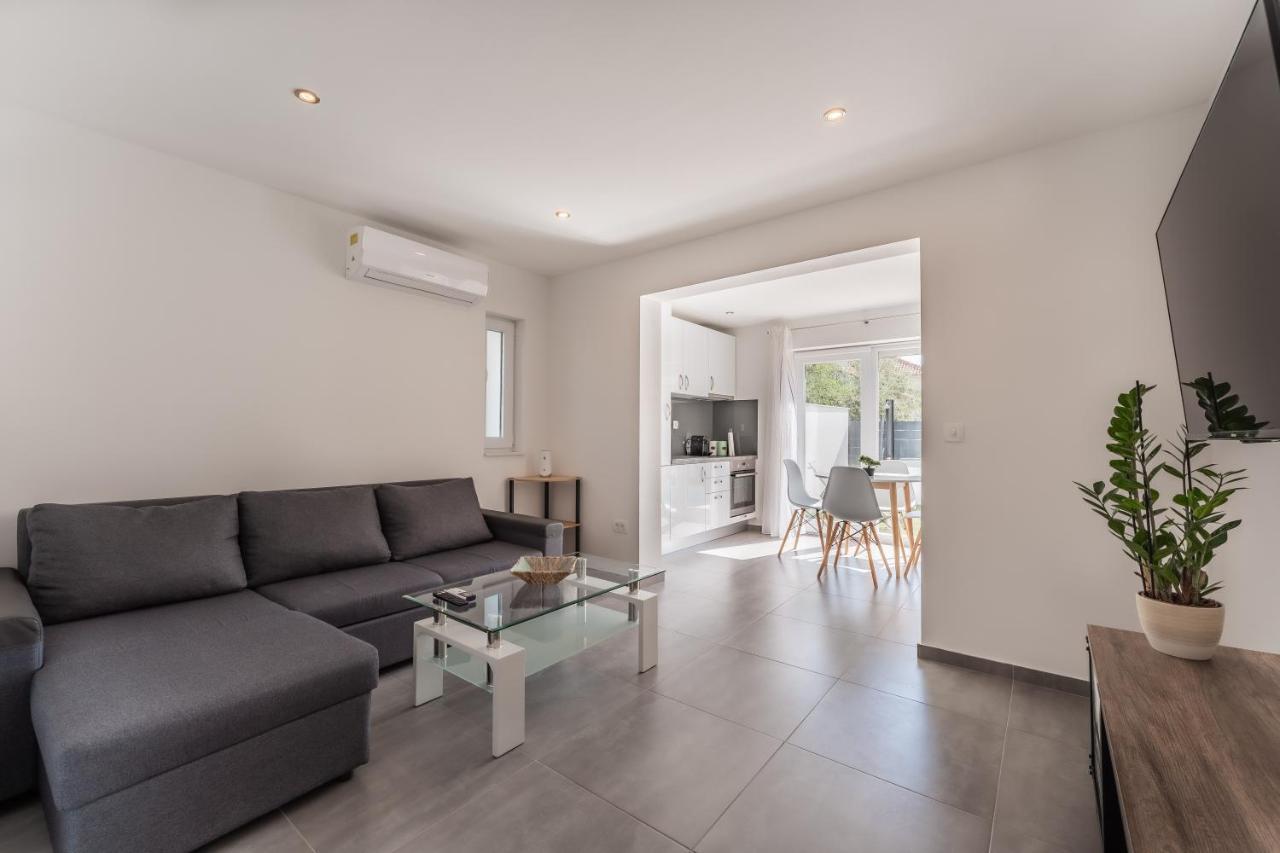 Bernie Apartments With A Pool Ζαντάρ Εξωτερικό φωτογραφία