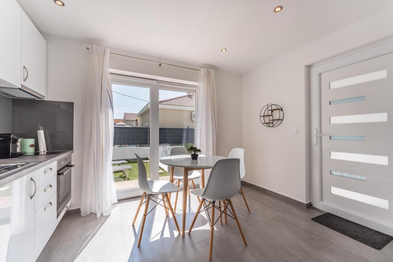 Bernie Apartments With A Pool Ζαντάρ Εξωτερικό φωτογραφία