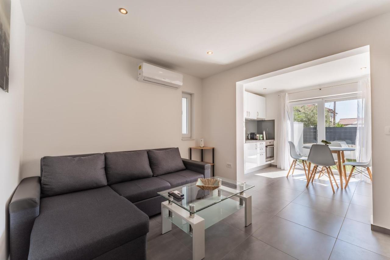 Bernie Apartments With A Pool Ζαντάρ Εξωτερικό φωτογραφία
