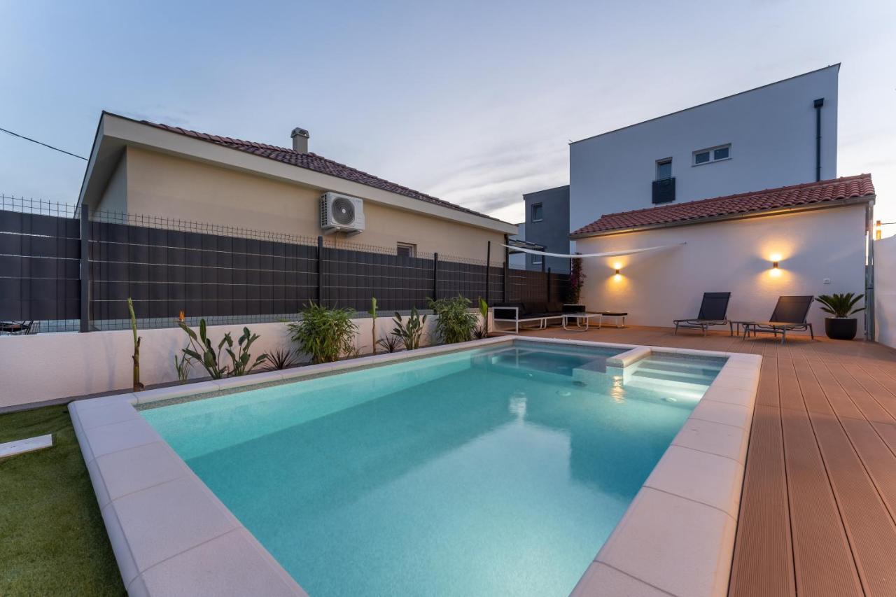 Bernie Apartments With A Pool Ζαντάρ Εξωτερικό φωτογραφία