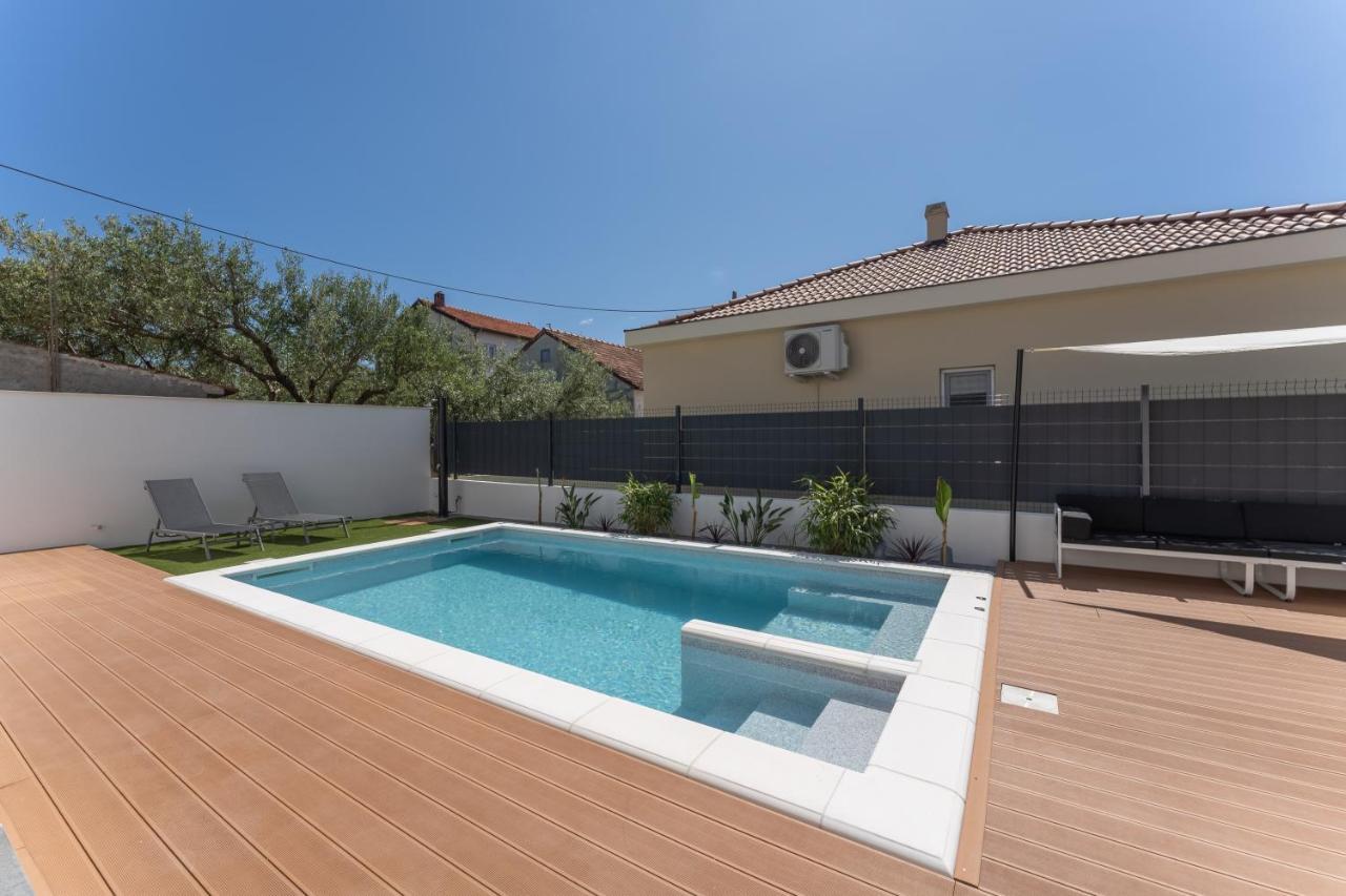 Bernie Apartments With A Pool Ζαντάρ Εξωτερικό φωτογραφία