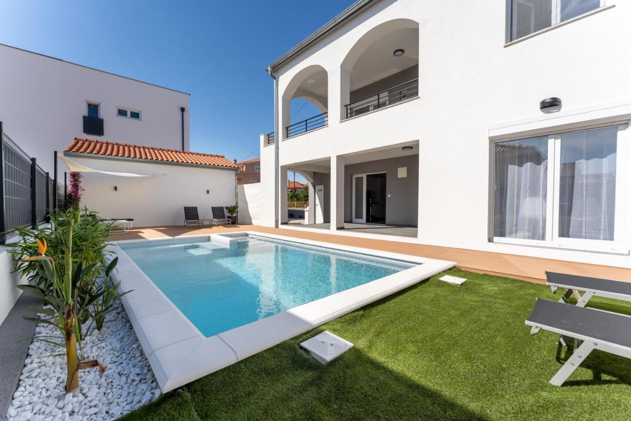Bernie Apartments With A Pool Ζαντάρ Εξωτερικό φωτογραφία